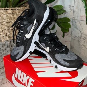 Nike Air Max 270 7.5 Brand new, in box